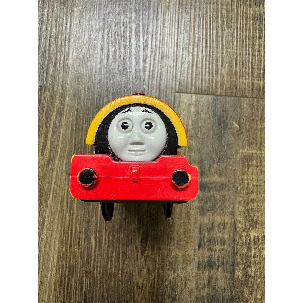 Tomy Thomas Friends Ben Motorized Train Engine Yellow SCC 1999 Vintage Toy